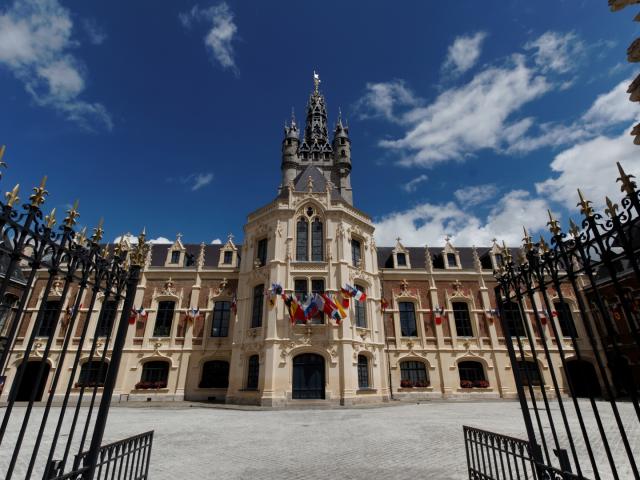 Belfry of Douai - carillon - City Hall - Middle Ages - Douai - Douaisis- Northern France (c)ADLanglet