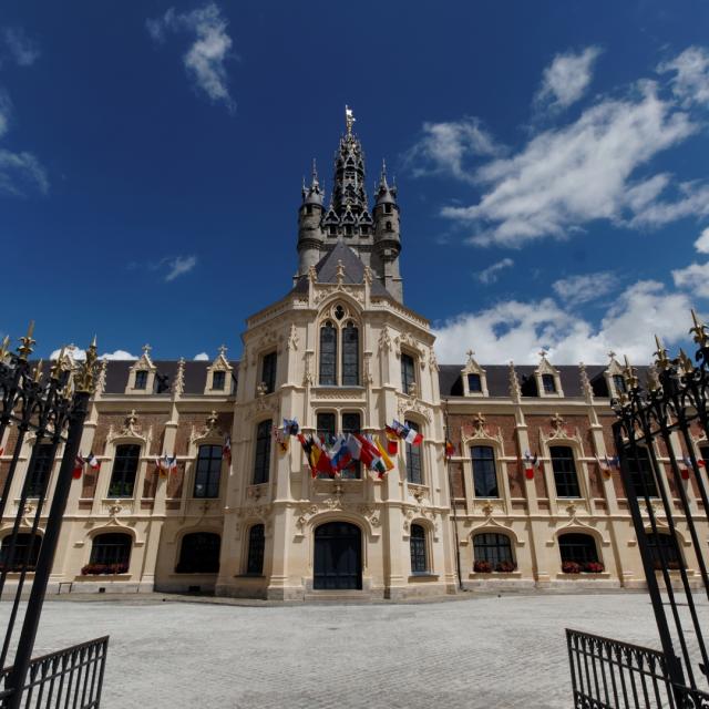 Beffroi Carillon Cour Douai Douaisis Nord France (c) Ad Langlet