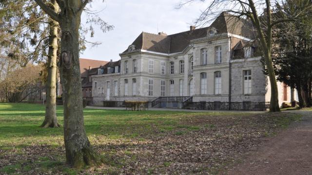 Château De Bernicourt Photo Mairie De Roost Warendin Service Communication