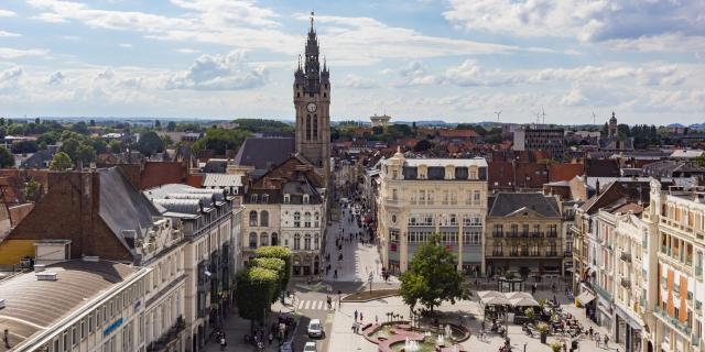 Place Armes Principale Vue Ville Beffroi Douai Douaisis Nord France (c) Ad Langlet