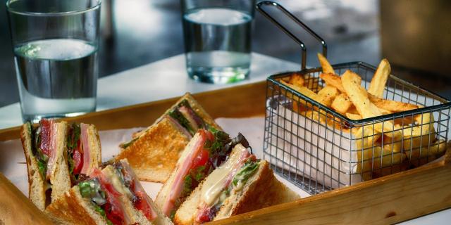 Club Sandwich Pommes de terre frites