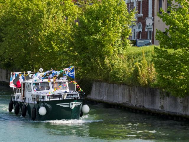 adl-18-05-01-bateaux-pavoiss-05.jpg