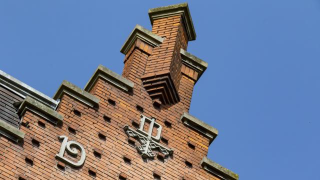 Homme de fer - Bricks - Art déco - Douai - Douaisis - Northern France (c)ADLanglet