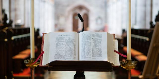 Table Book Blur Religion Church Furniture 1175906 Pxhere.com 